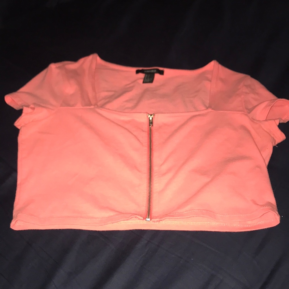 Pink crop top - Picture 2 of 3